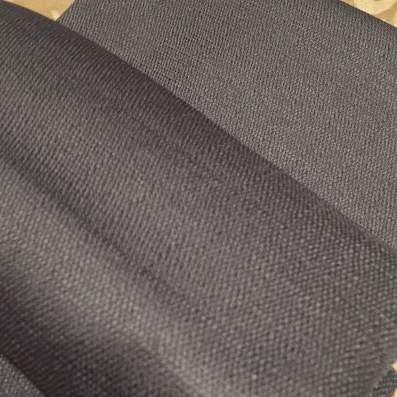 Tablecloth: Linen Look,  Oval, 60” x 84” Suzanne in Gray, NWT - Picture 5 of 12